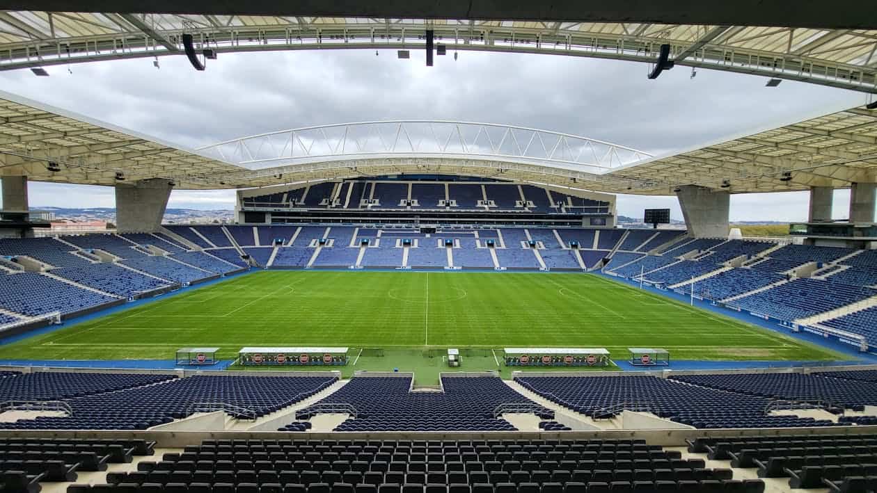 Clássico com FC Porto em 'risco' e Sporting a querer alargar distância na frente